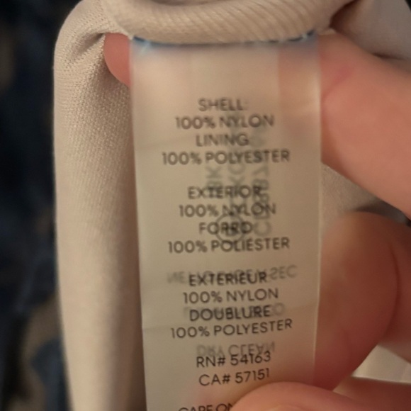 Gorgeous Calvin Klein lace dress! Size 2 - excellent condition! - Picture 10 of 10